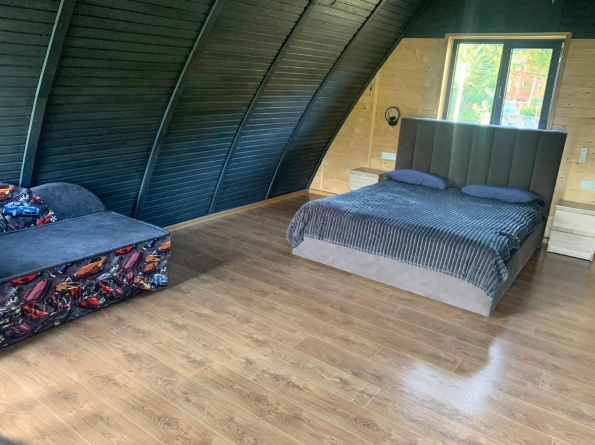 Krym Hotell Jaremtje Exteriör bild