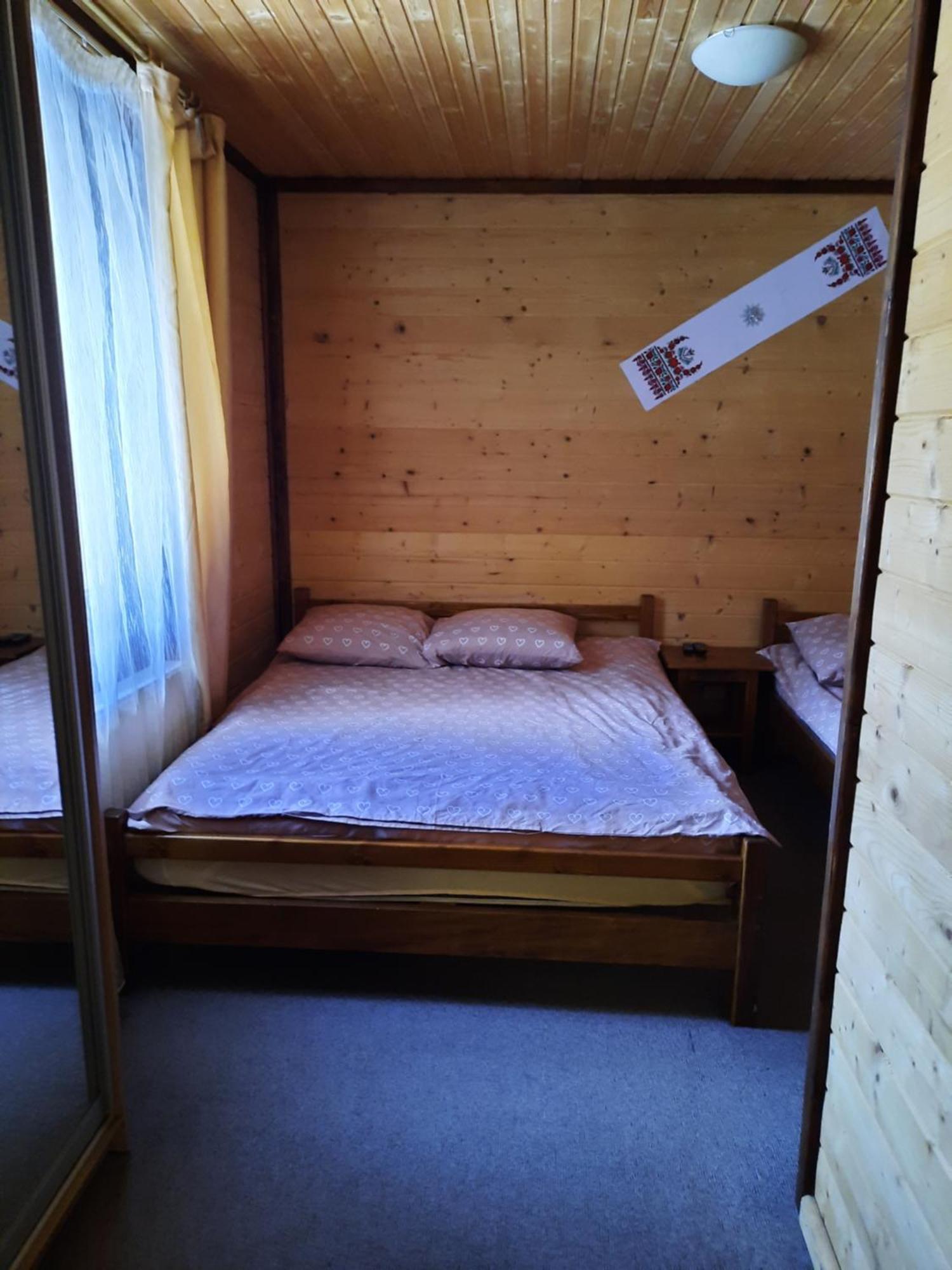 Krym Hotell Jaremtje Exteriör bild
