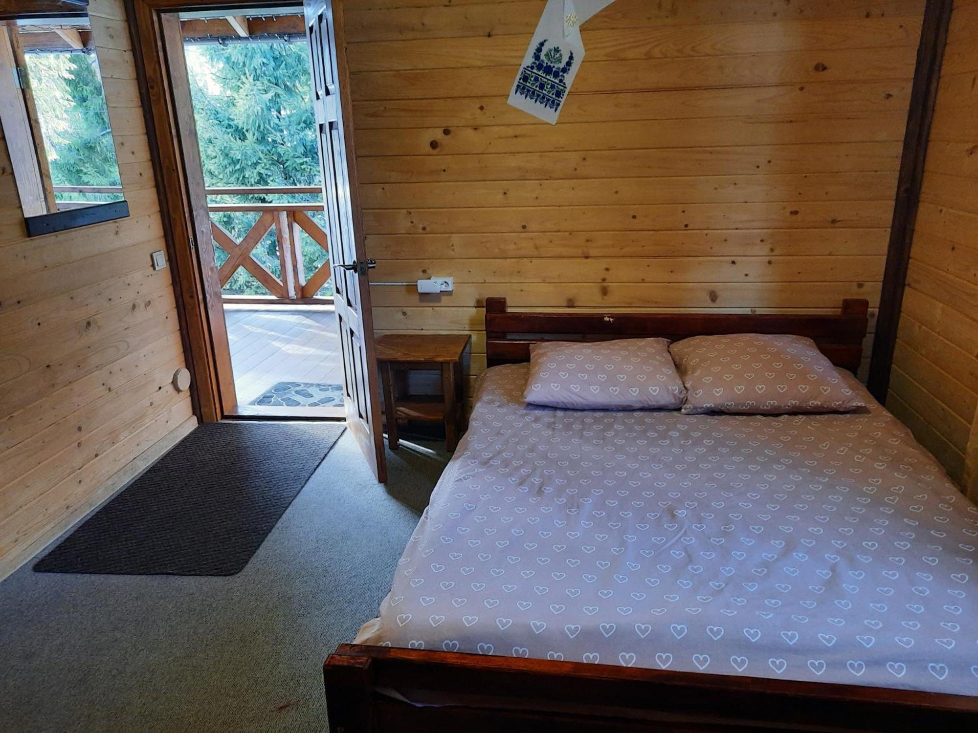 Krym Hotell Jaremtje Exteriör bild