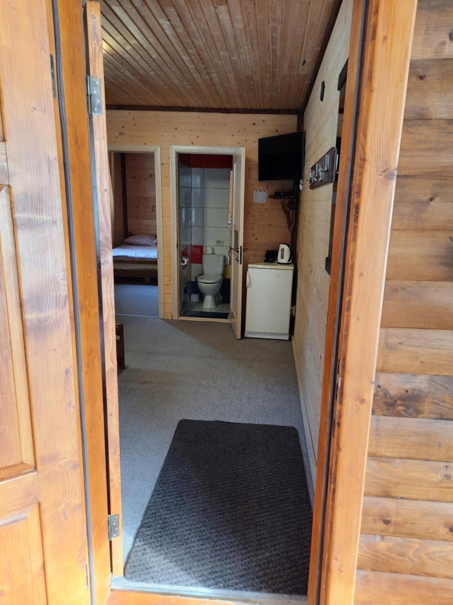 Krym Hotell Jaremtje Exteriör bild
