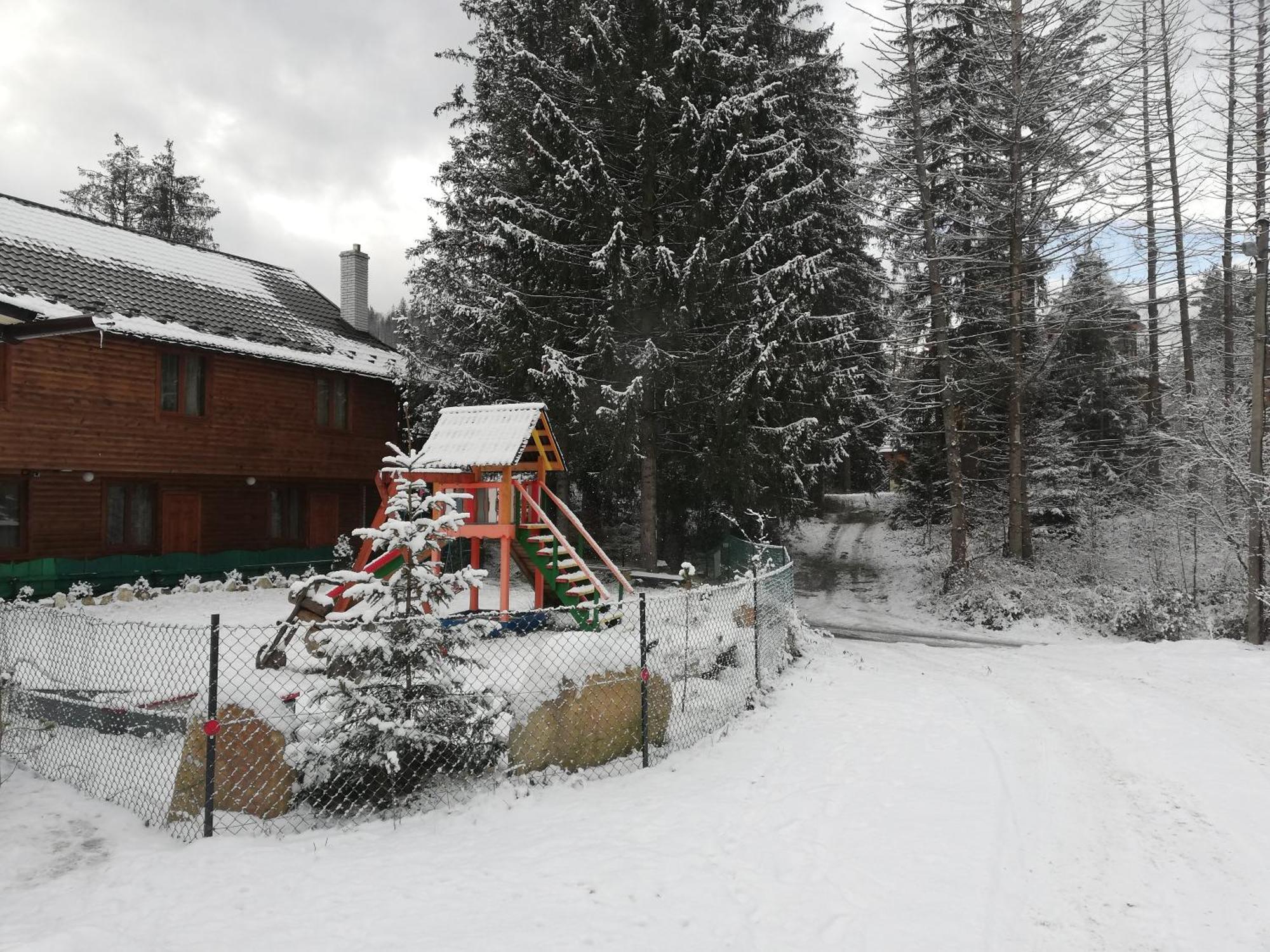Krym Hotell Jaremtje Exteriör bild