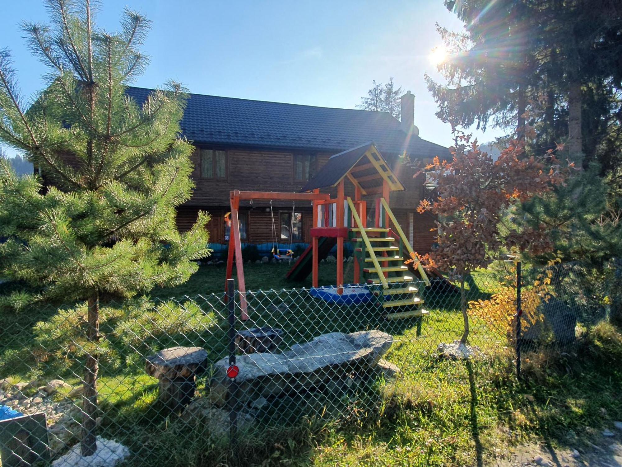 Krym Hotell Jaremtje Exteriör bild
