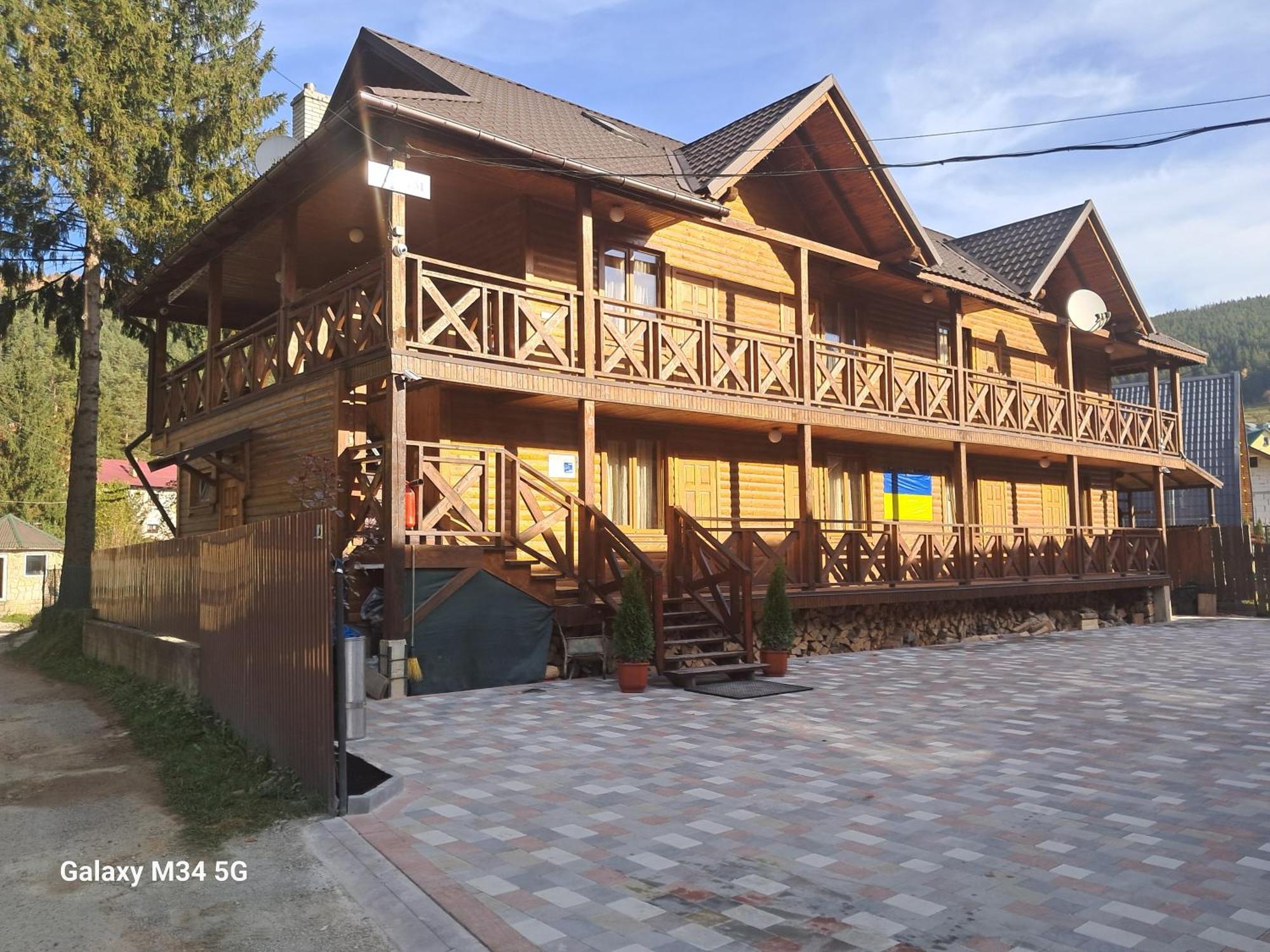 Krym Hotell Jaremtje Exteriör bild