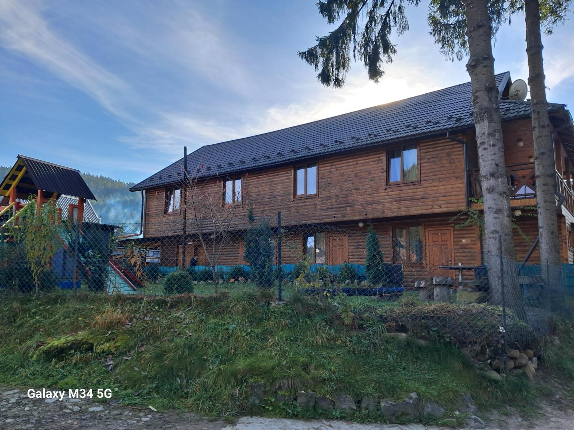 Krym Hotell Jaremtje Exteriör bild