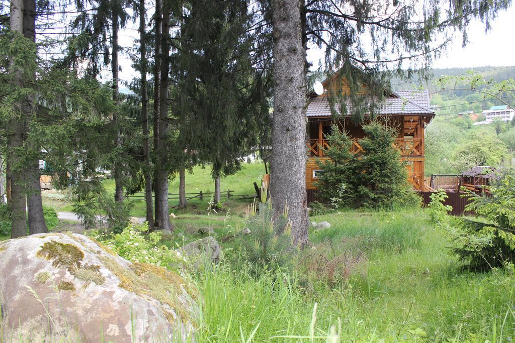 Krym Hotell Jaremtje Exteriör bild
