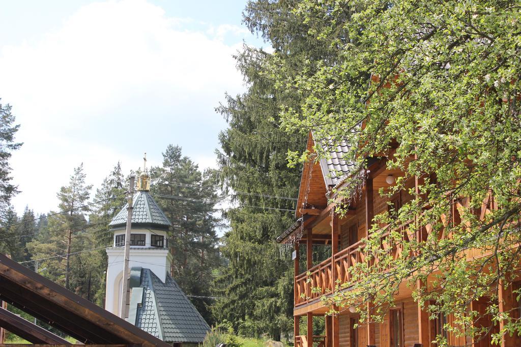 Krym Hotell Jaremtje Exteriör bild