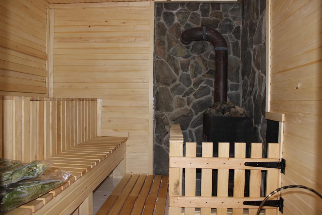 Krym Hotell Jaremtje Exteriör bild