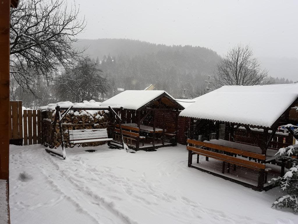Krym Hotell Jaremtje Exteriör bild