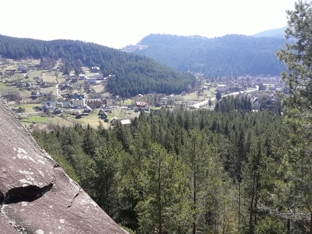 Krym Hotell Jaremtje Exteriör bild
